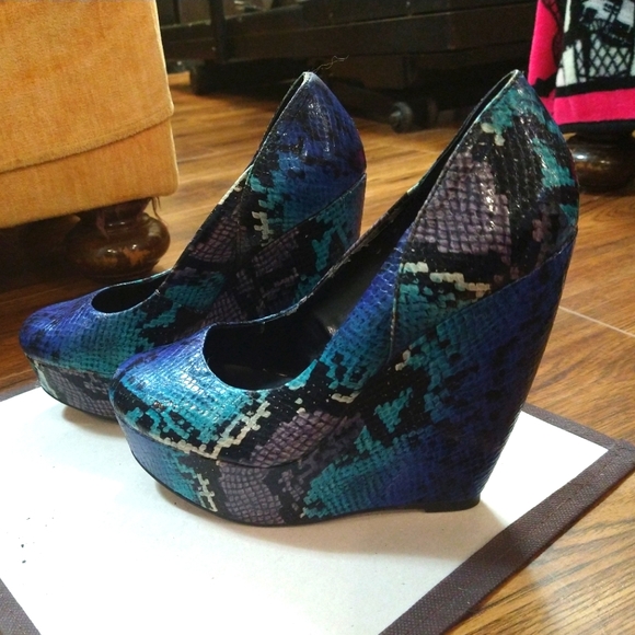 Aldo blue leopard print wedge heels size 8 - Picture 2 of 5